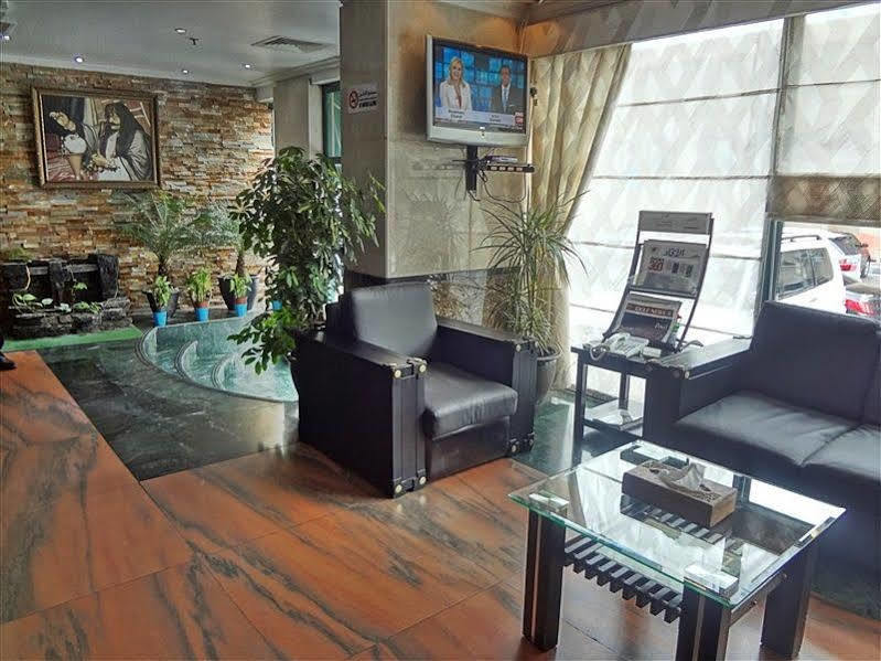 Liwa Hotel 3*